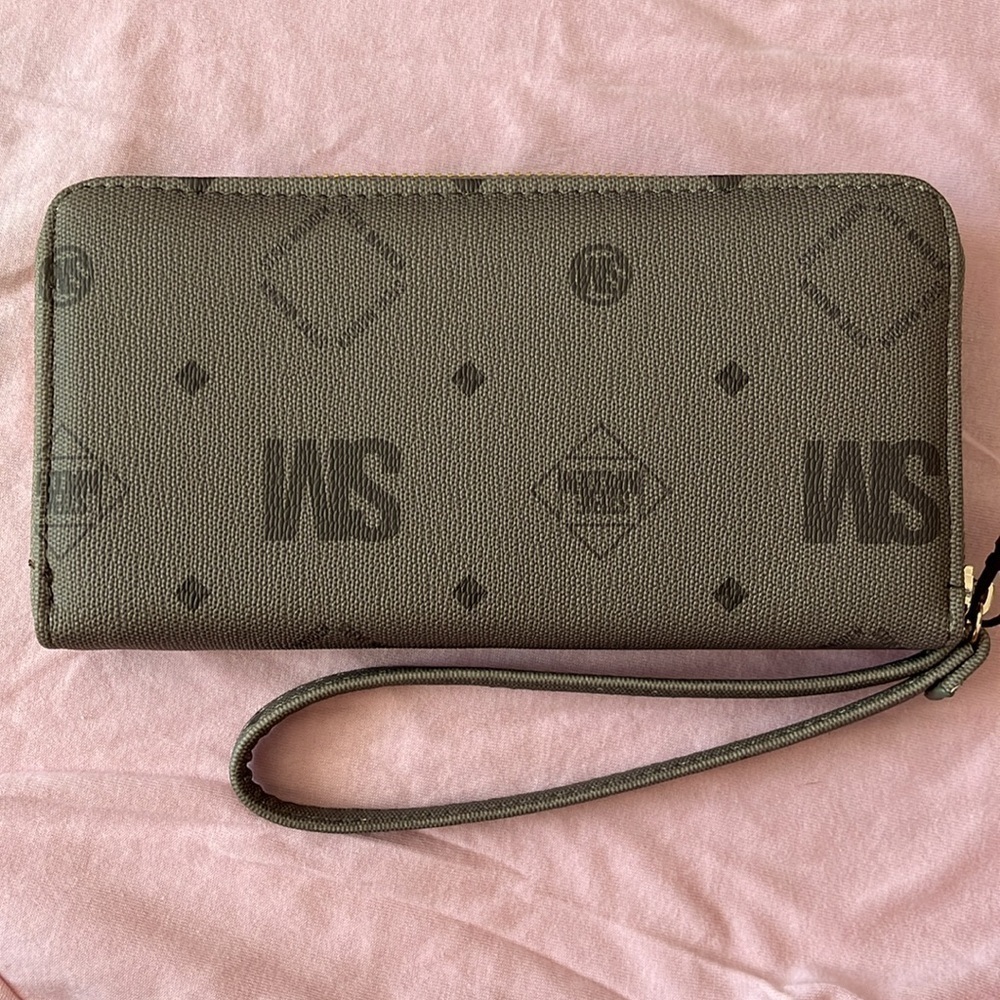 Brand New Steve Madden Olive Green Large Emmy Zip Around Wristlet Wallet - Picture 4 of 14